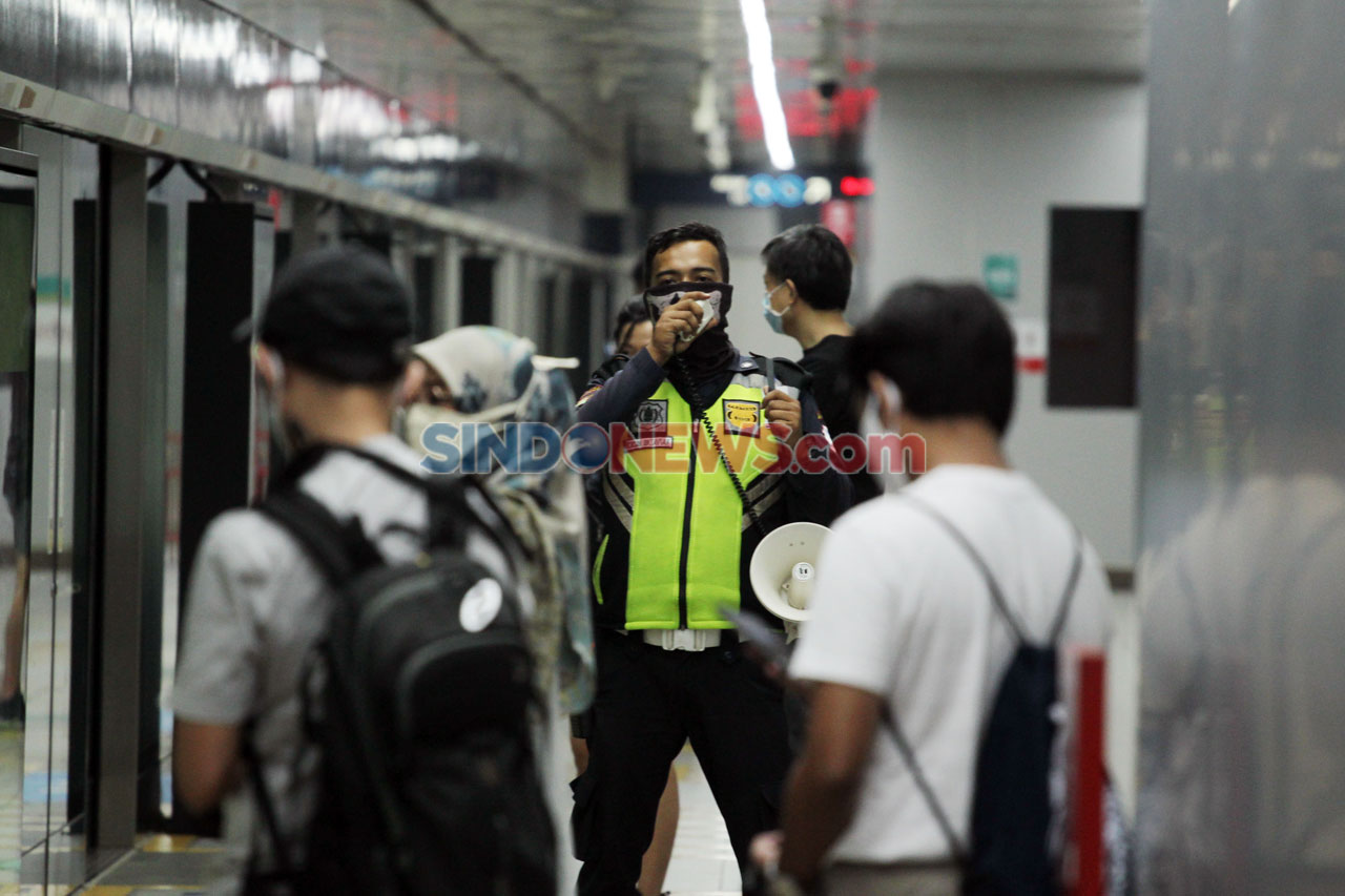 MRT Jakarta Ubah Jadwal...