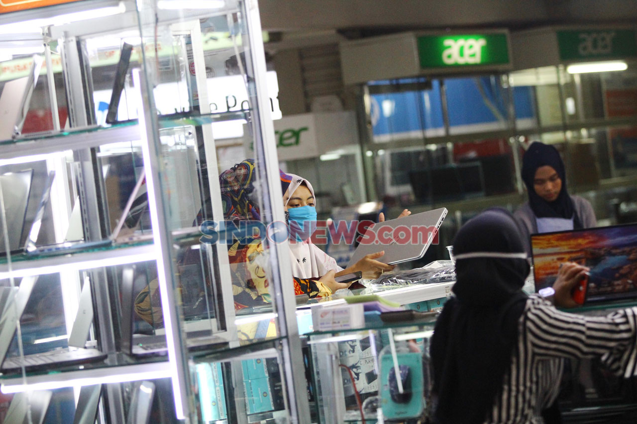 Pasar Barang Elektronik...