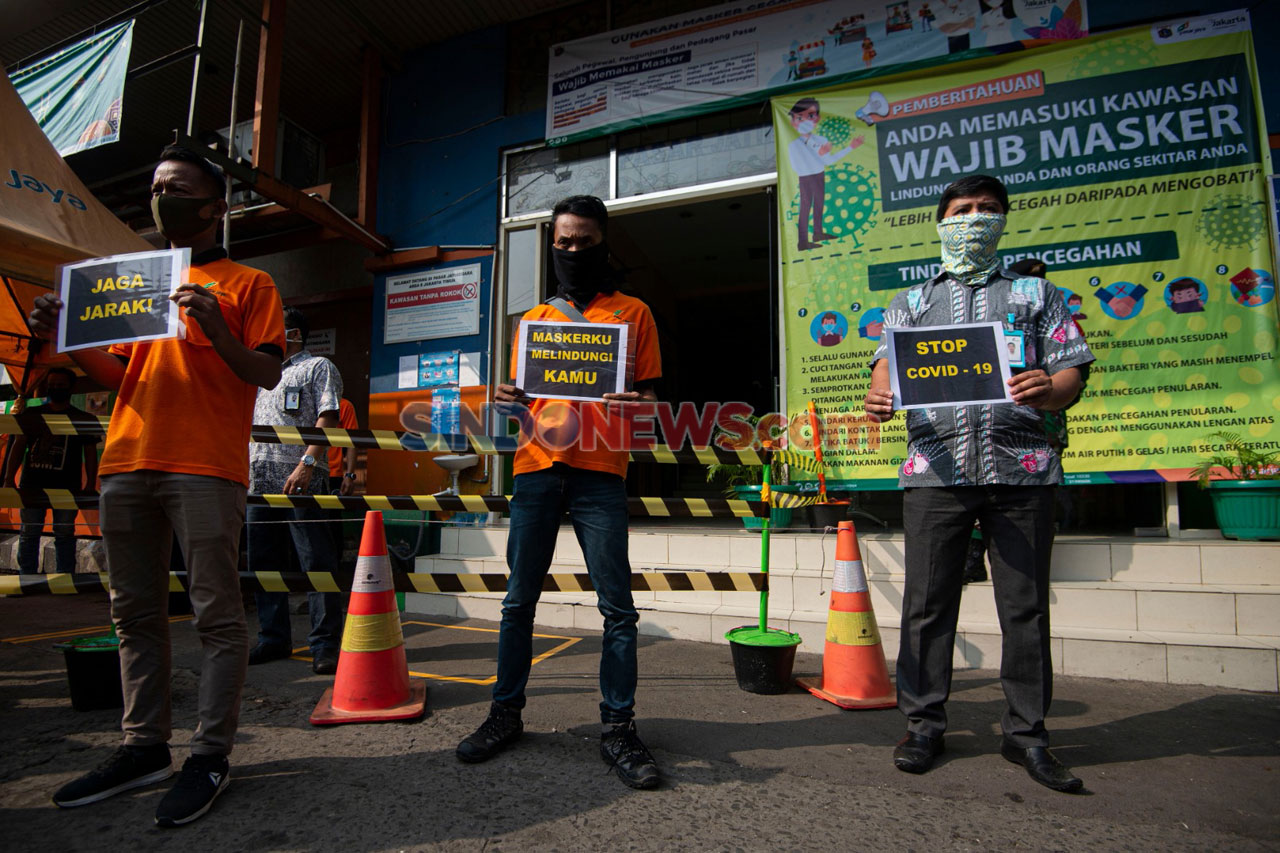 Pengelola Pasar Jatinegara...