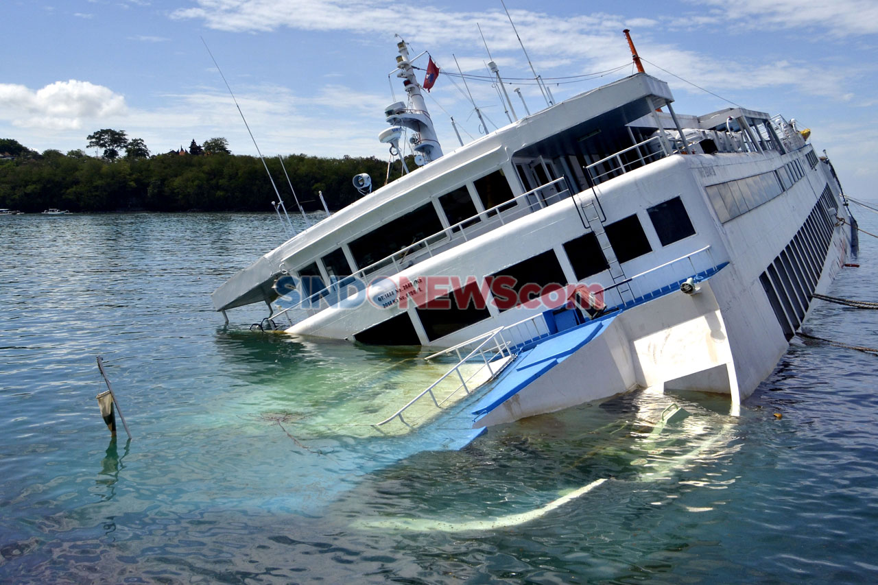 Kandas di Pelabuhan...