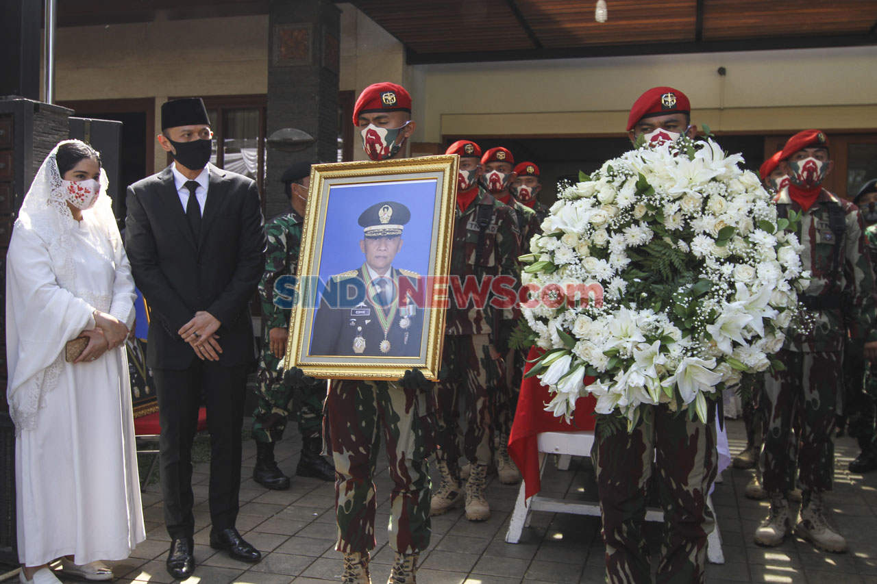 Jenazah Jenderal TNI...