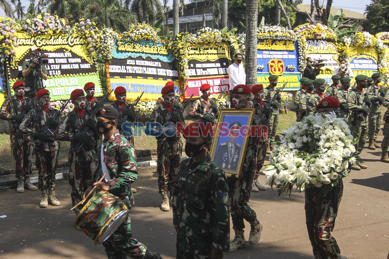 Jenazah Jenderal TNI...