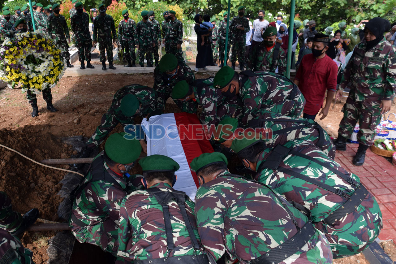 Suasana Haru Iringi...