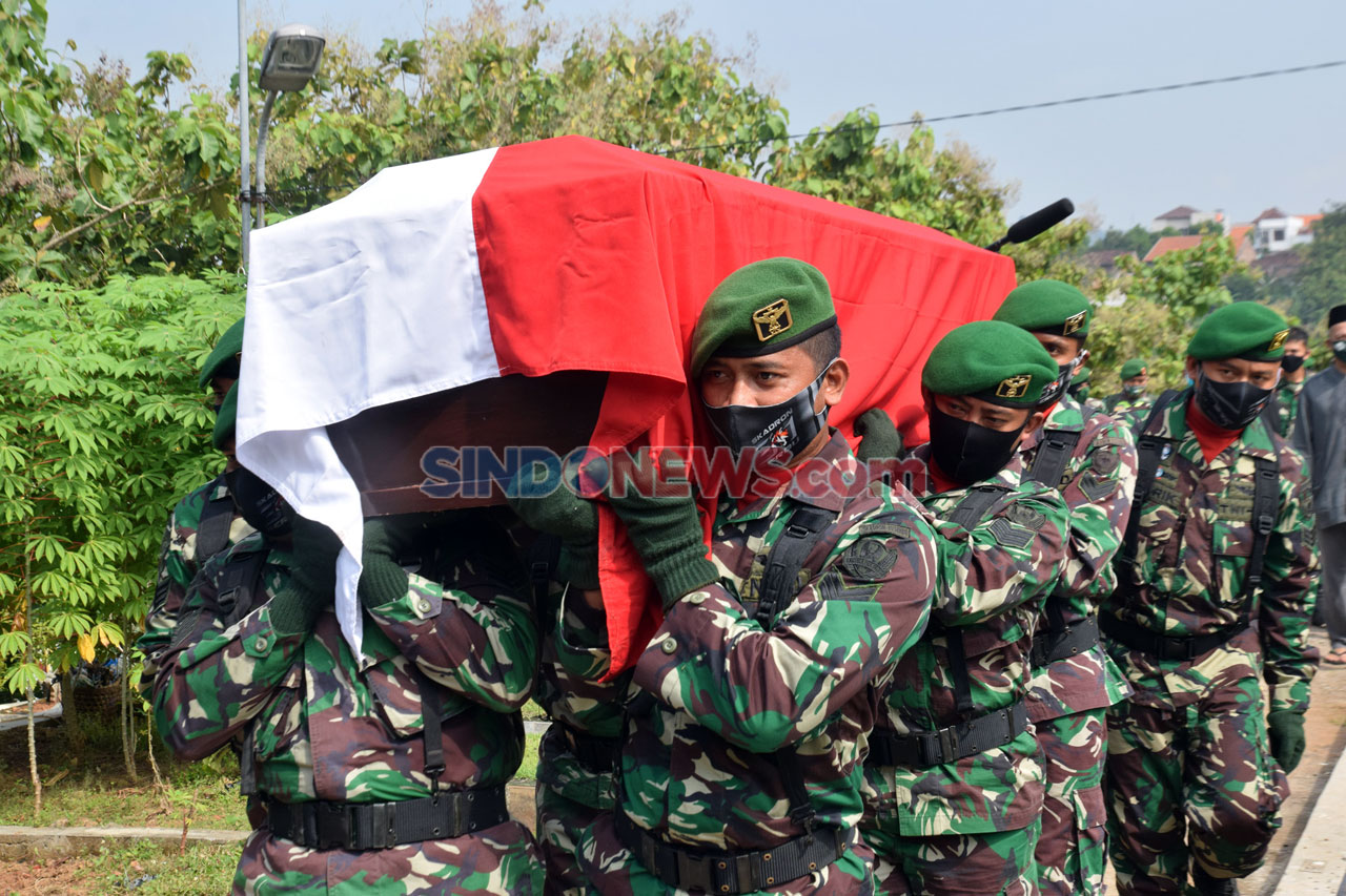 Suasana Haru Iringi...