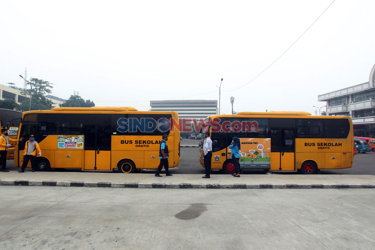 Bus Gratis Pemprov DKI...