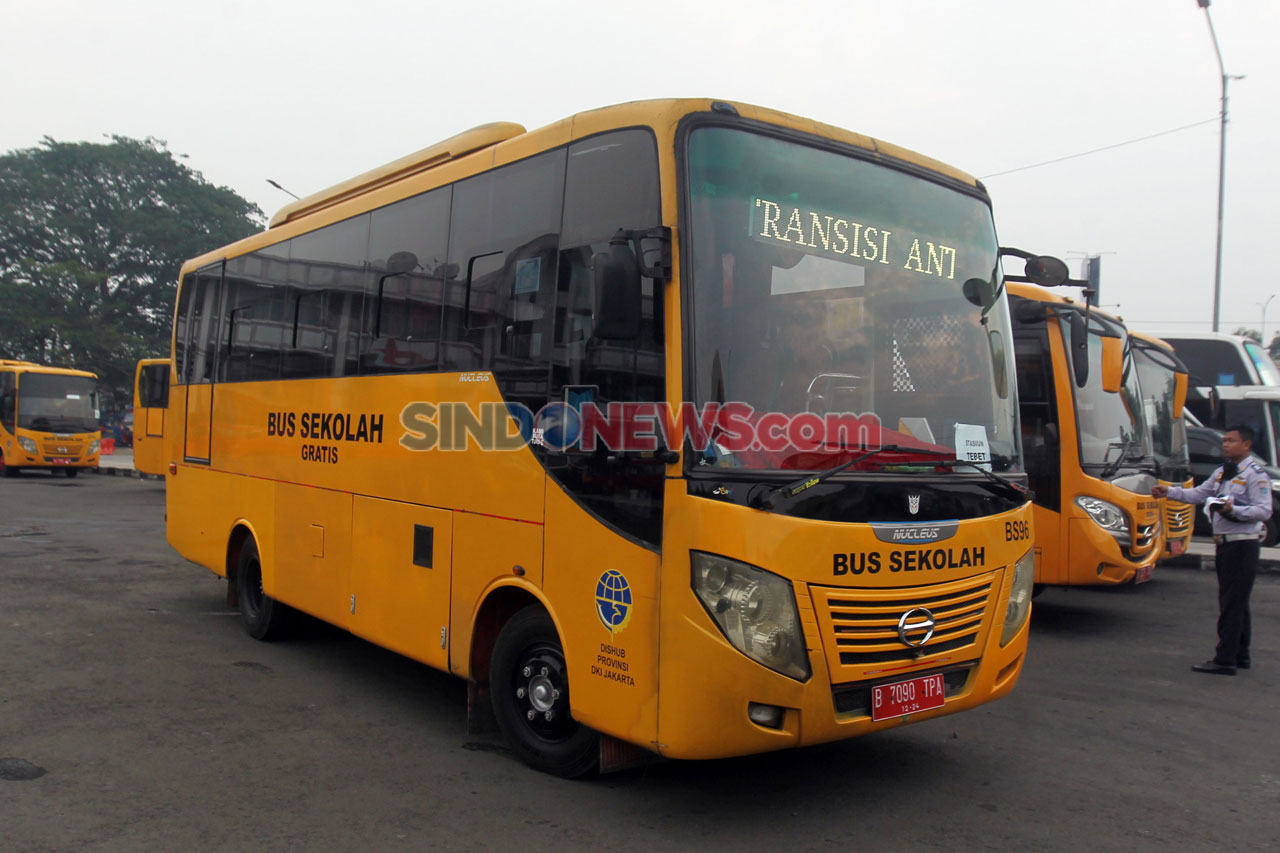 Bus Gratis Pemprov DKI...