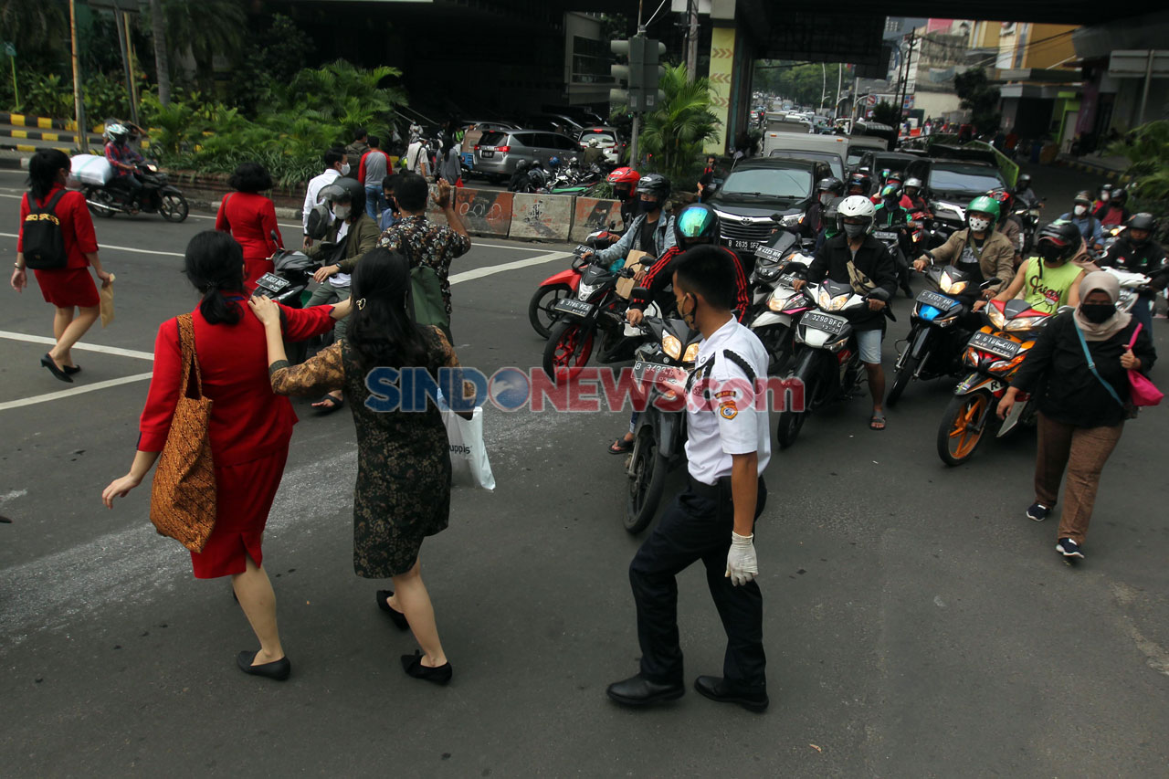 Pengunjung Ramai di...