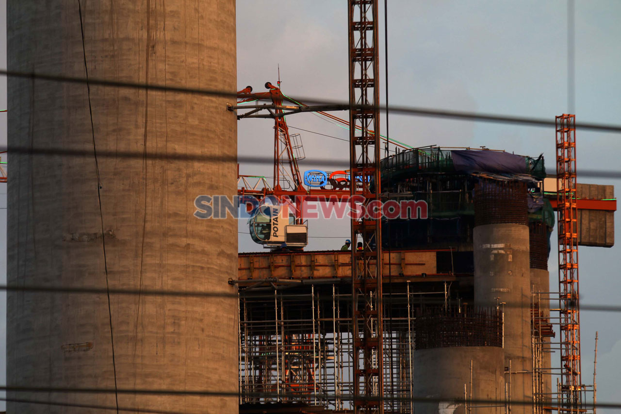 Pembangunan Stadion...