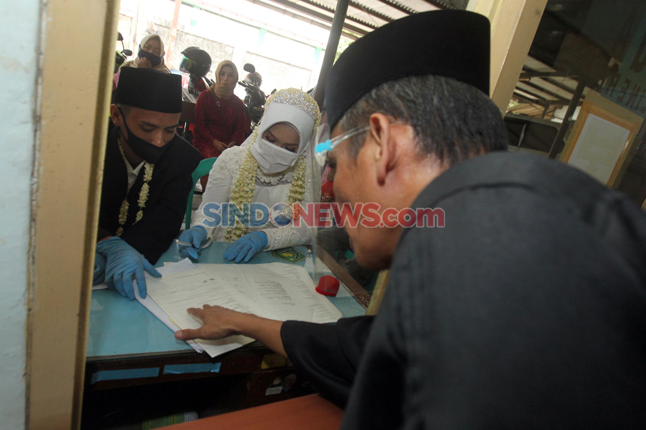 KUA Cinere Gelar Akad...