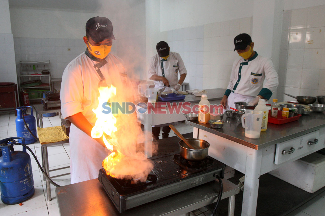 Masuki New Normal, SMK...