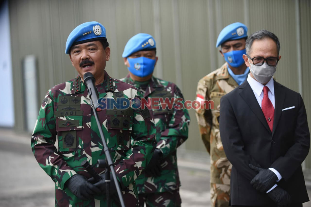 Panglima TNI Lepas Jenazah...