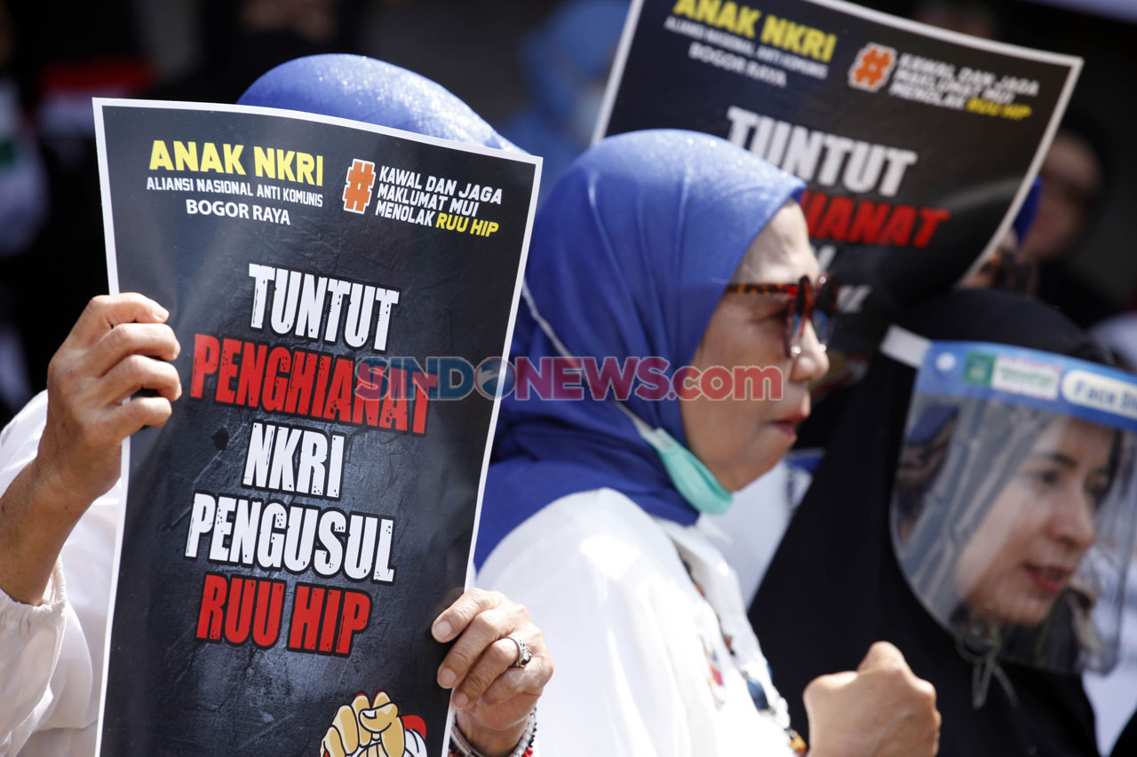 Ribuan Peserta Hadiri...
