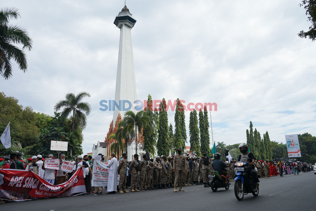 Demo Penolakan RUU HIP...