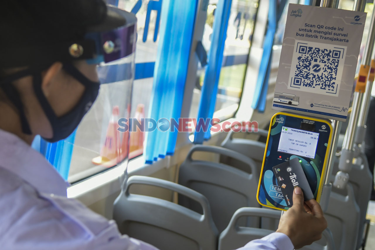 Transjakarta Uji Coba...