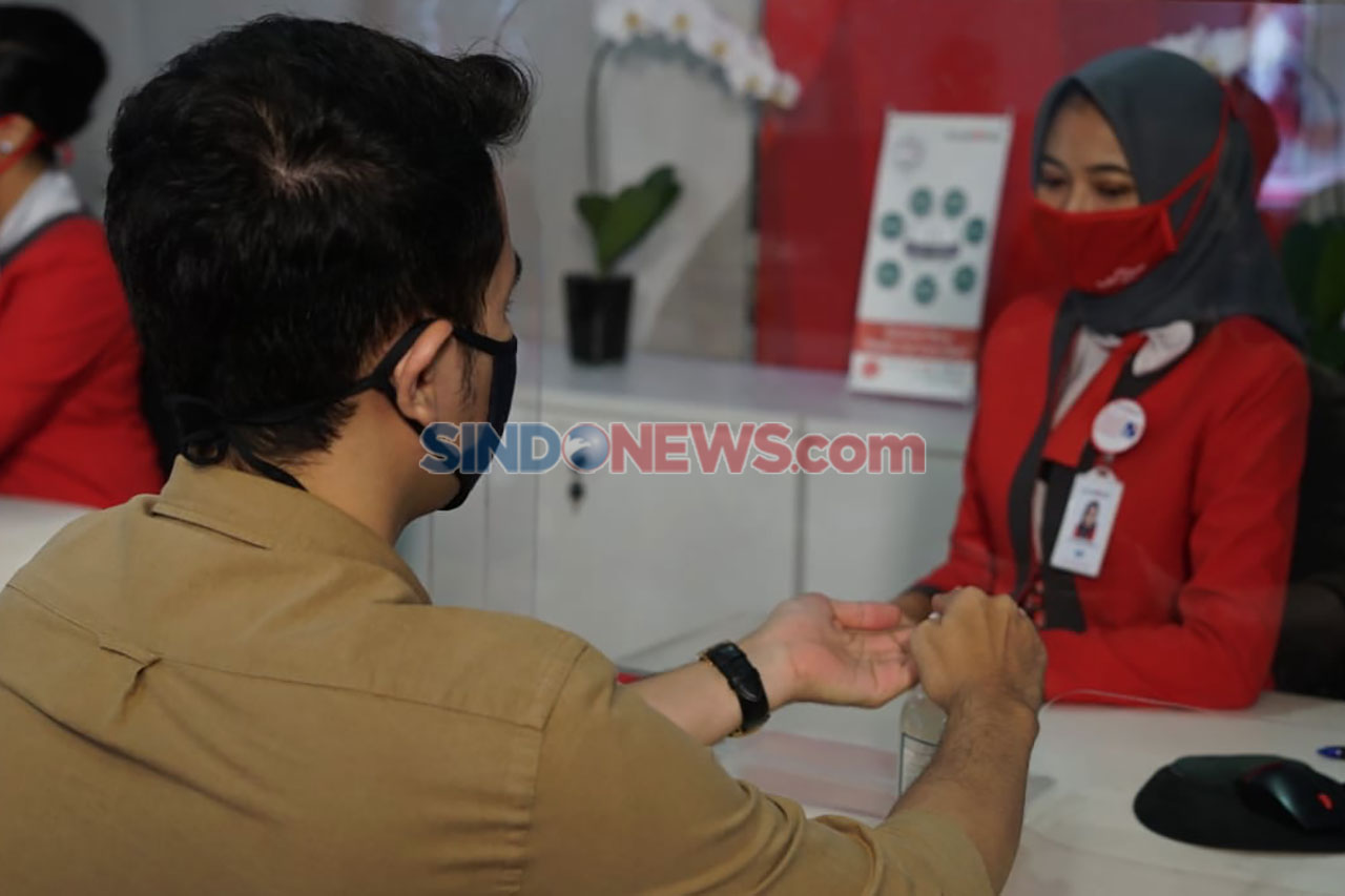 Bank DKI Raih Penghargaan...