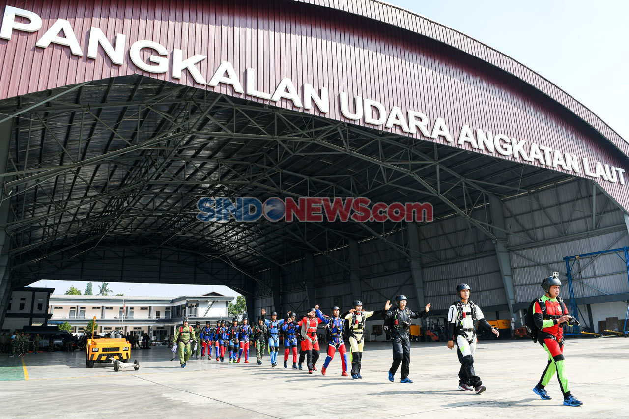Aksi Terjun Free Fall...