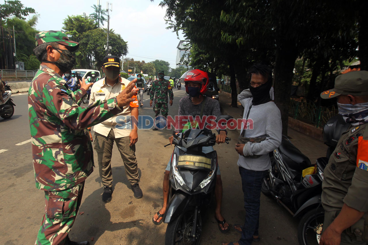 Babinsa TNI AD dan Sat...
