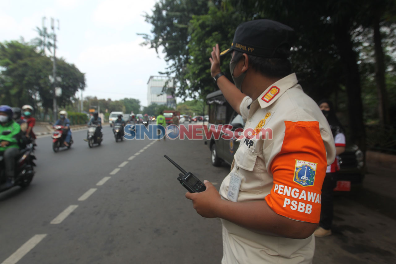 Babinsa TNI AD dan Sat...