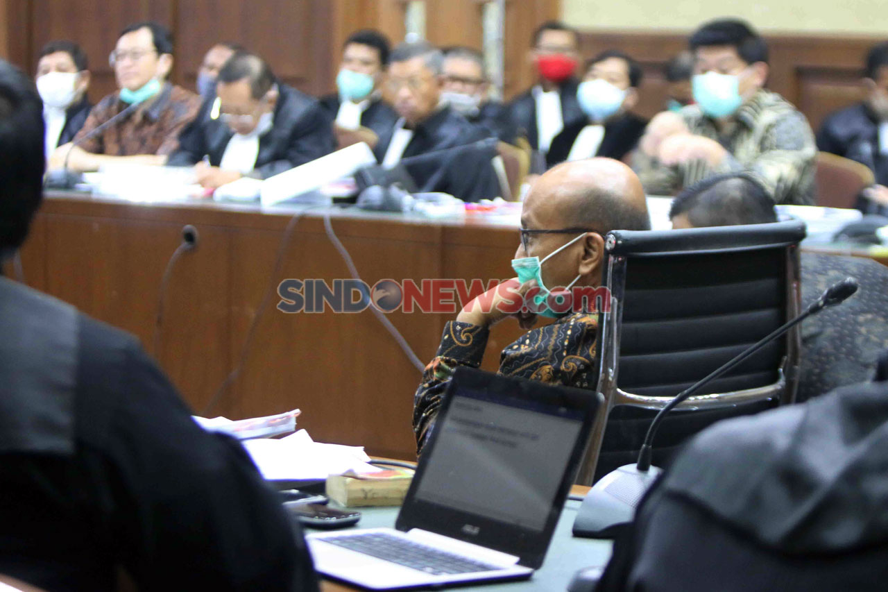 Eks Kepala Divisi Investasi...