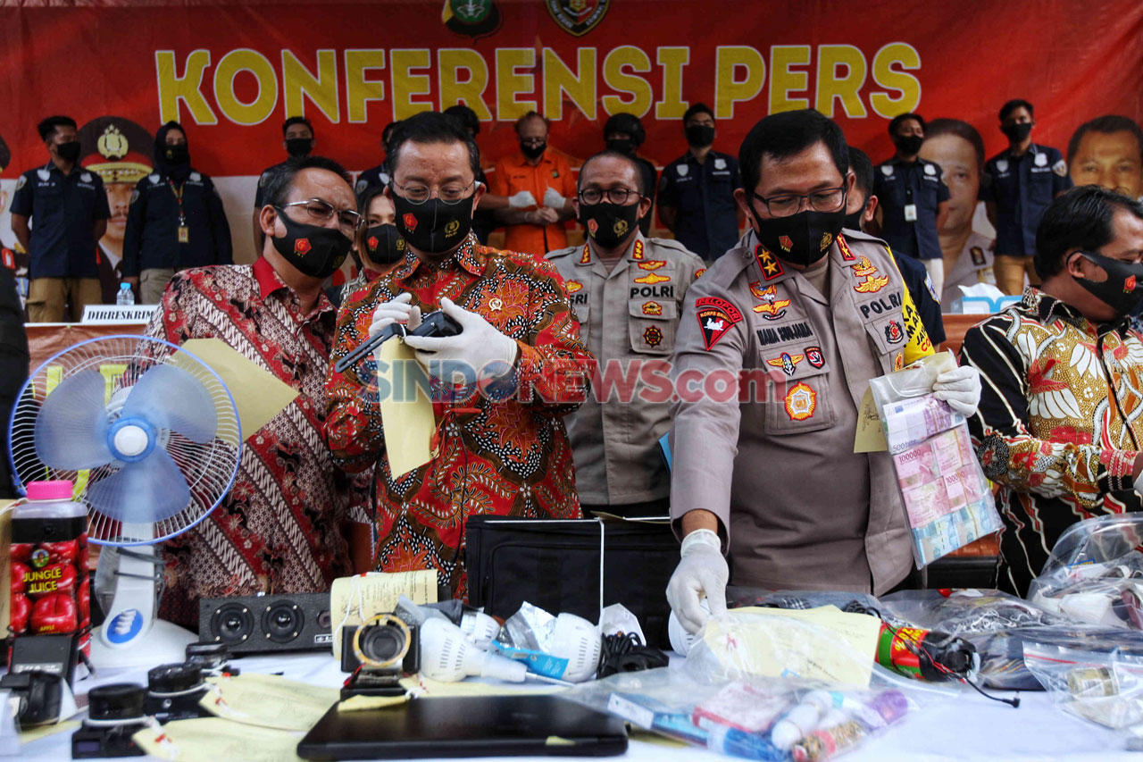Polda Metro Tangkap...