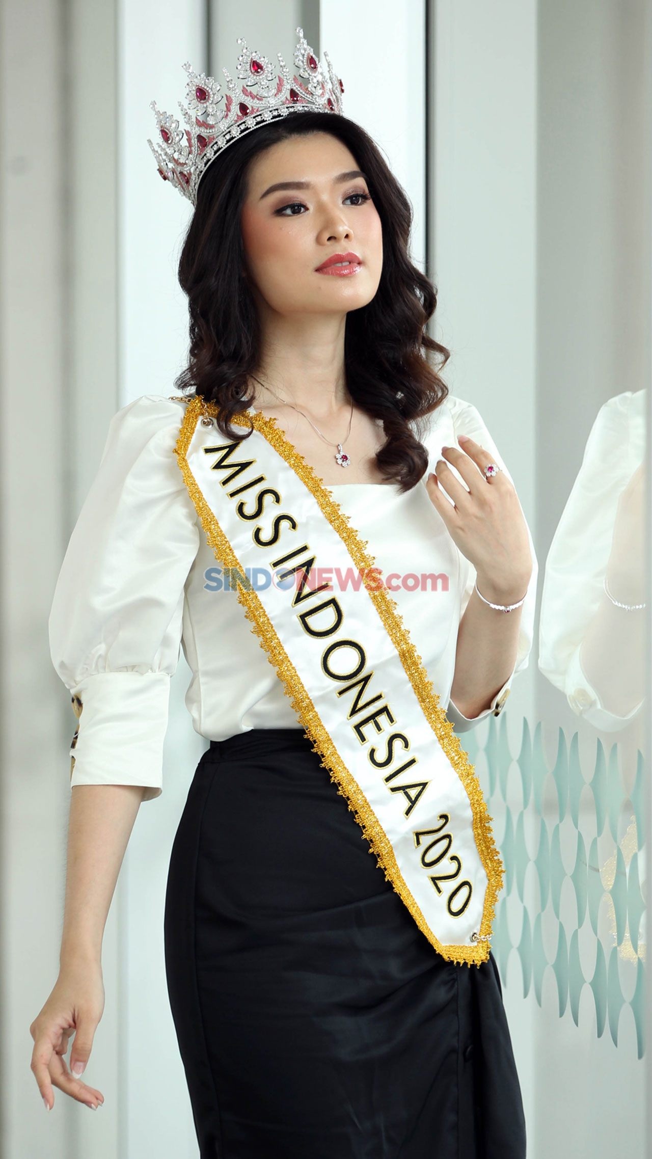 Miss Indonesia Carla...