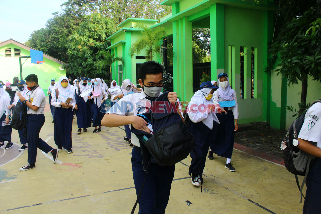 SMAN 2 Bekasi Gelar...