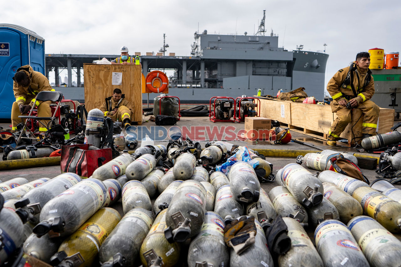 Kapal Perang USS Bonhomme...