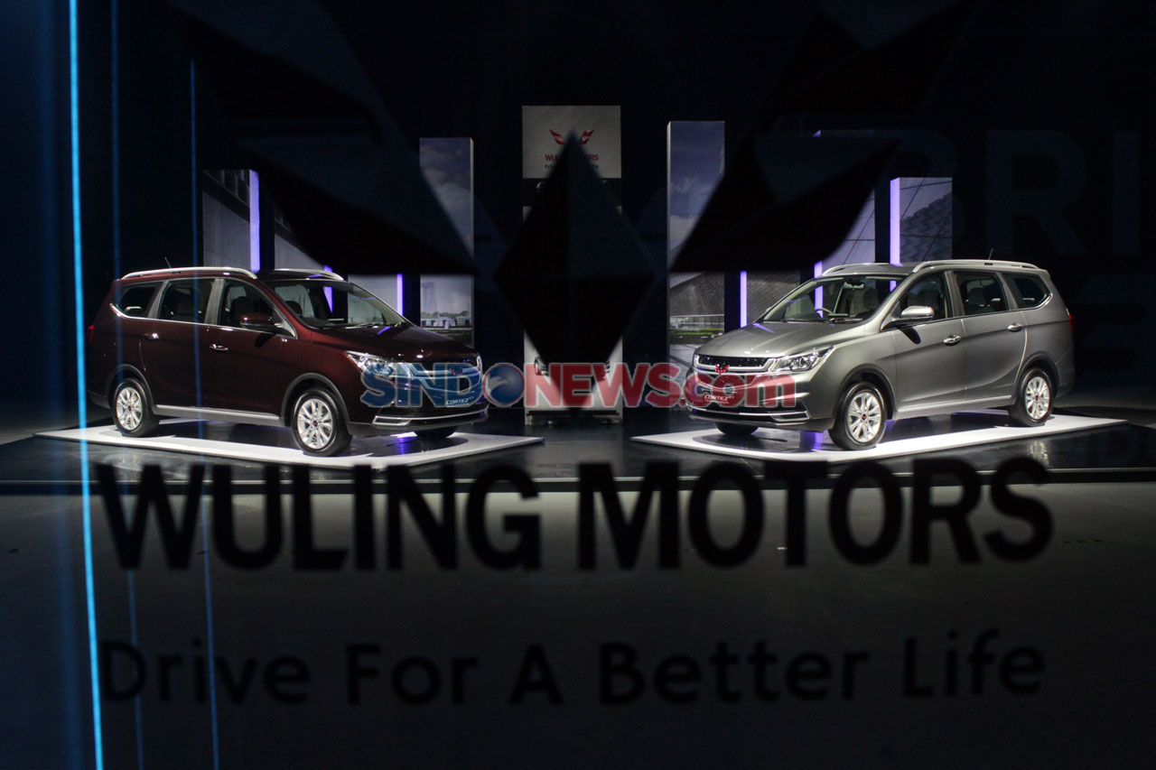 Wuling Perkenalkan Varian...