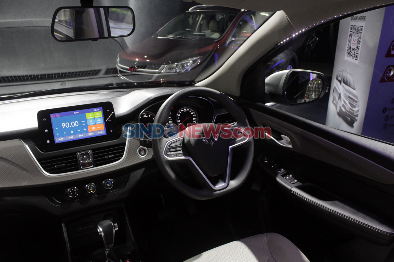 Wuling Perkenalkan Varian...