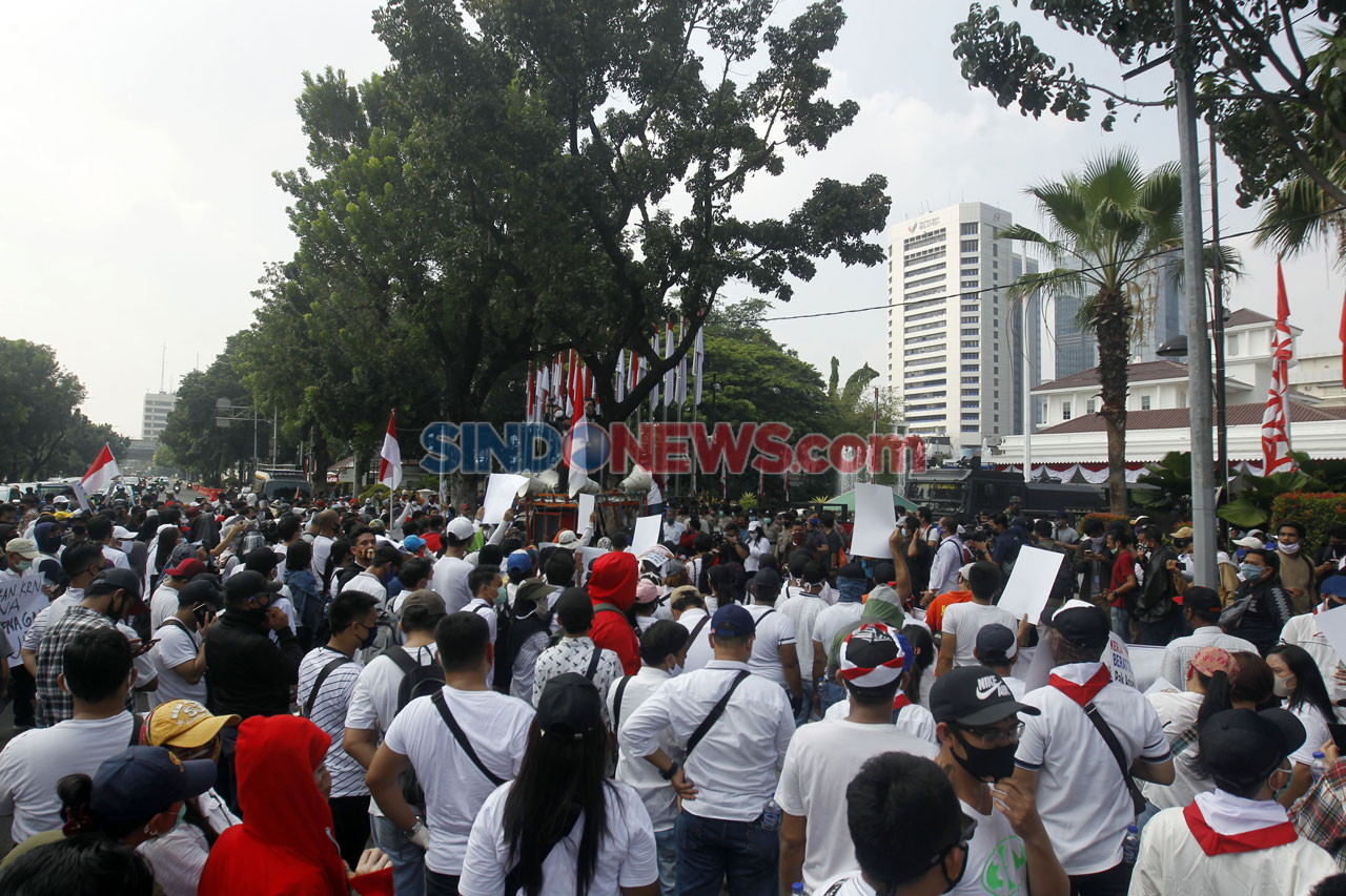 Minta Tempat Usaha Dibuka,...