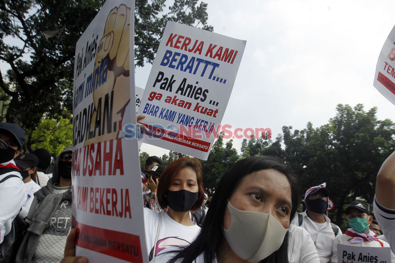 Minta Tempat Usaha Dibuka,...