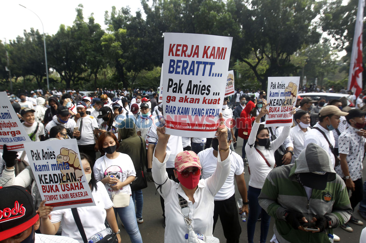 Minta Tempat Usaha Dibuka,...