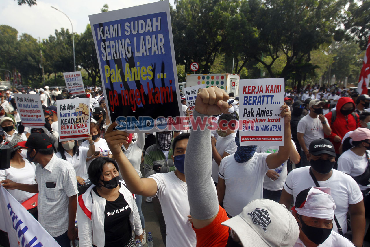 Minta Tempat Usaha Dibuka,...
