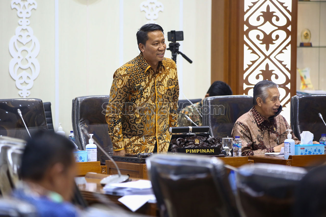 Ketua Baleg DPR Supratman...