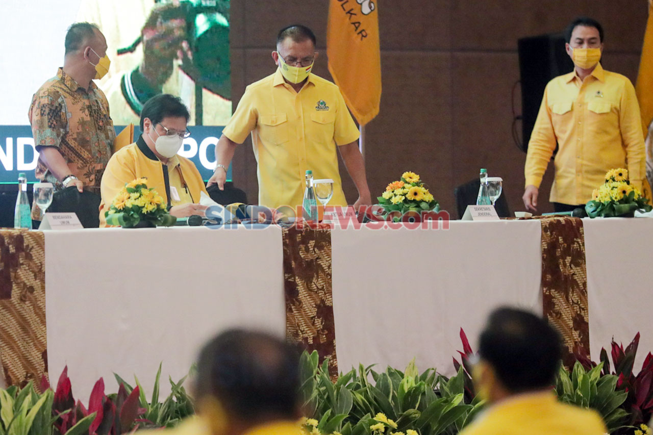 Partai Golkar Gelar...