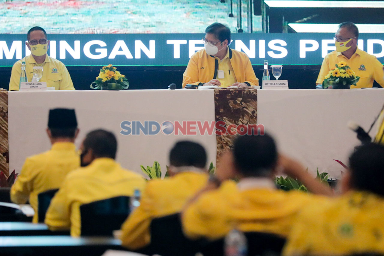 Partai Golkar Gelar...