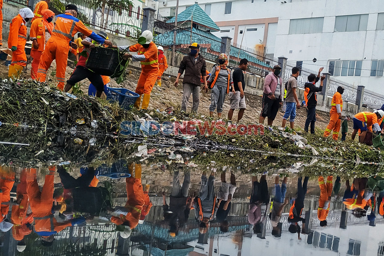 Jadi Sumber Bau, Satgas...