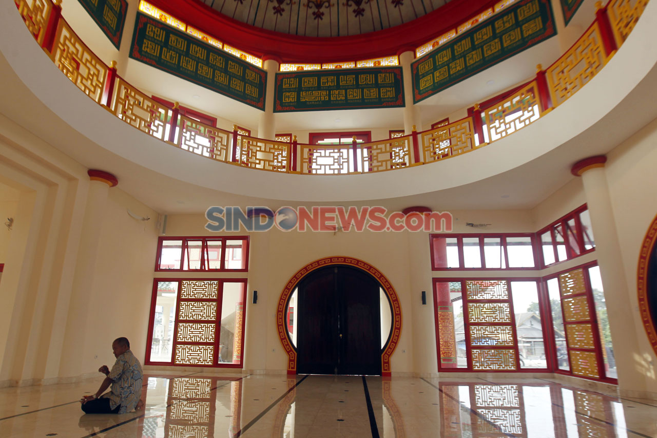 Masjid Babah Alun Desari,...