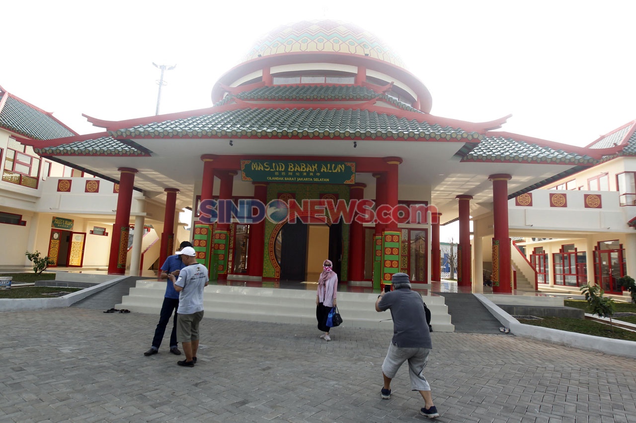 Masjid Babah Alun Desari,...