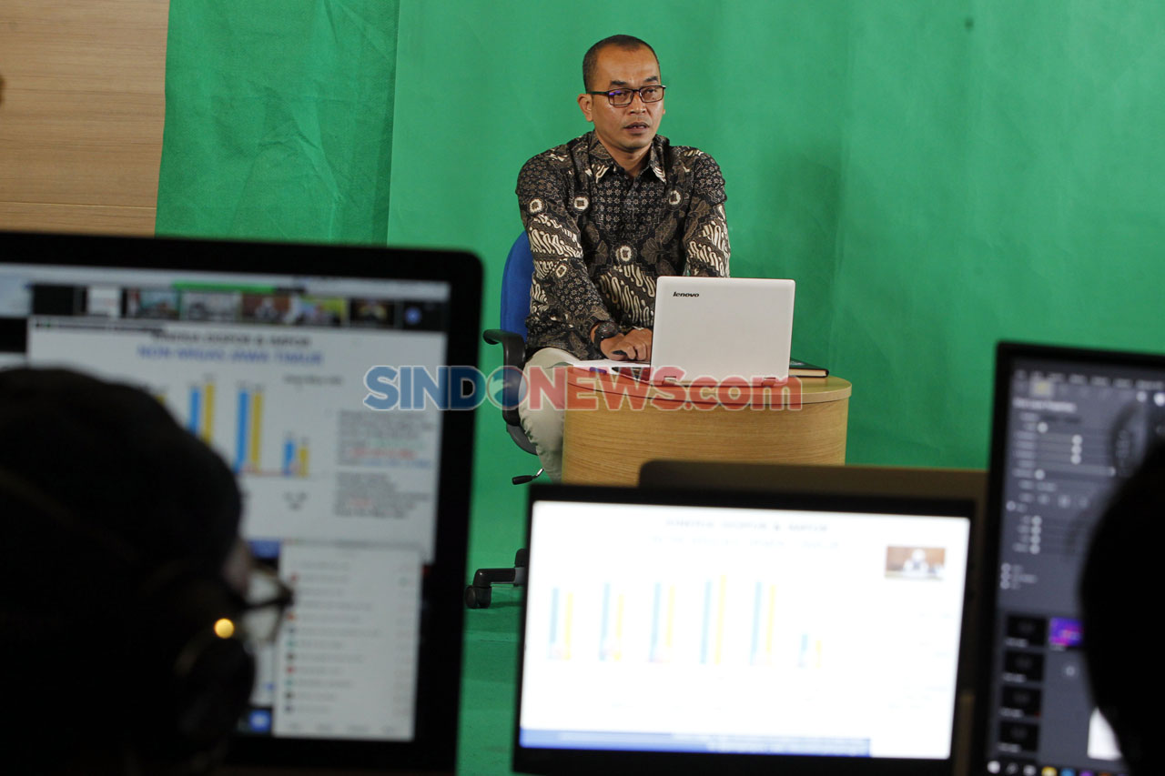 Sindonews Gelar Webinar...