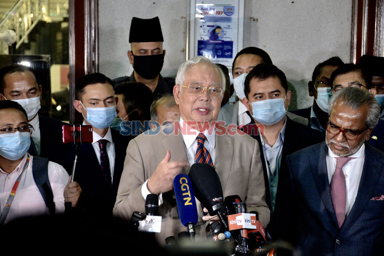 Mantan PM Malaysia Najib...