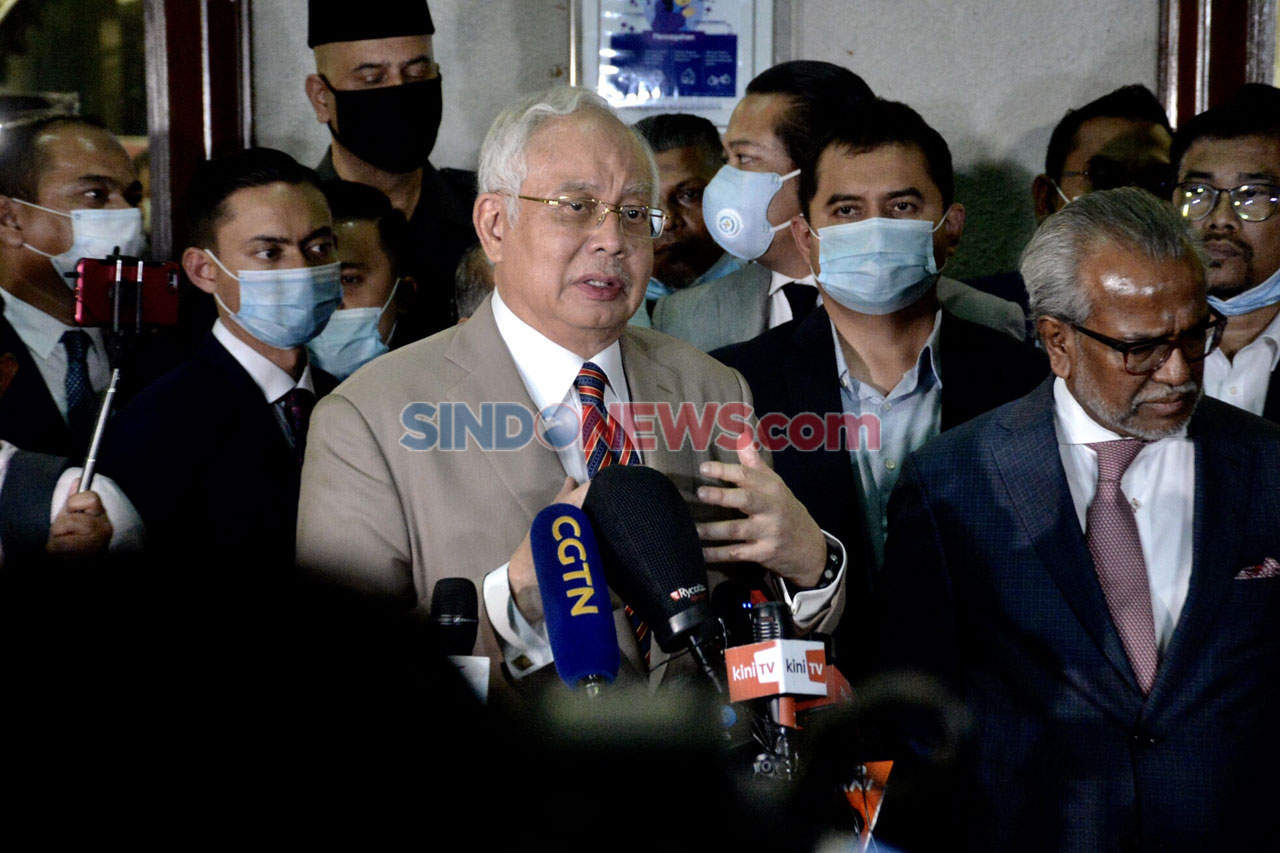 Mantan PM Malaysia Najib...