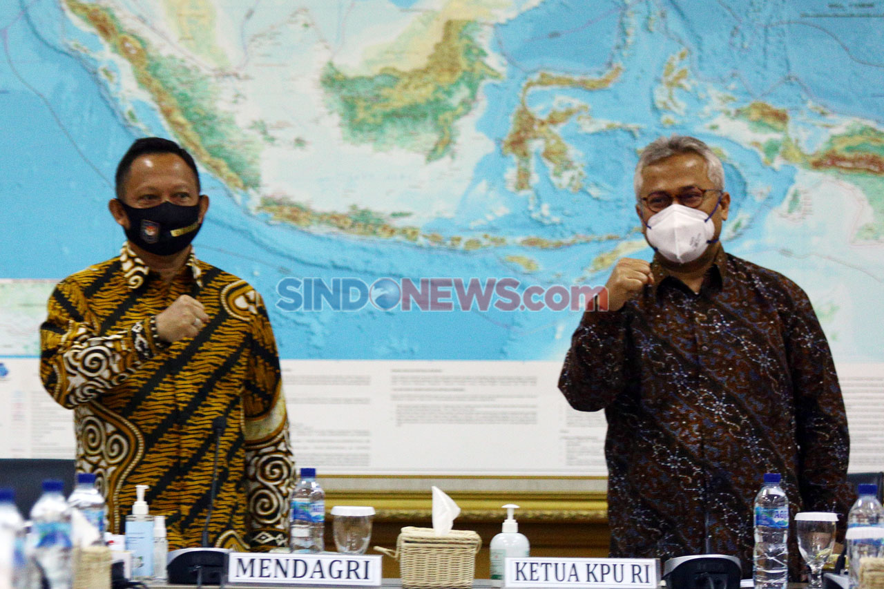 KPU dan Kemendagri Gelar...