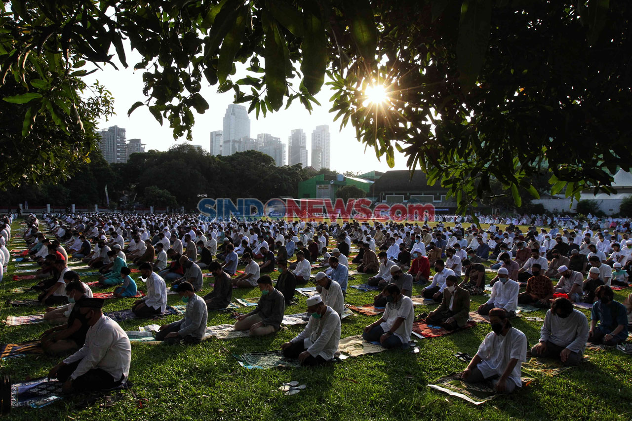 Ribuan Umat Muslim Hadiri...