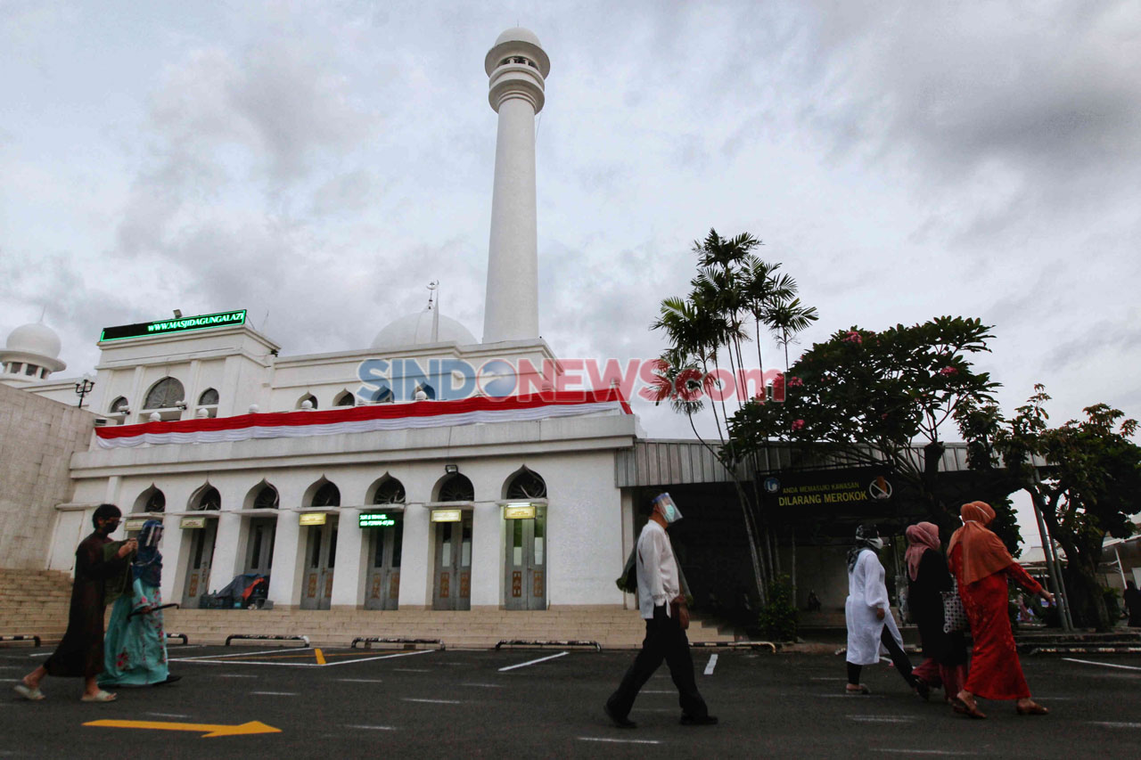 Ribuan Umat Muslim Hadiri...