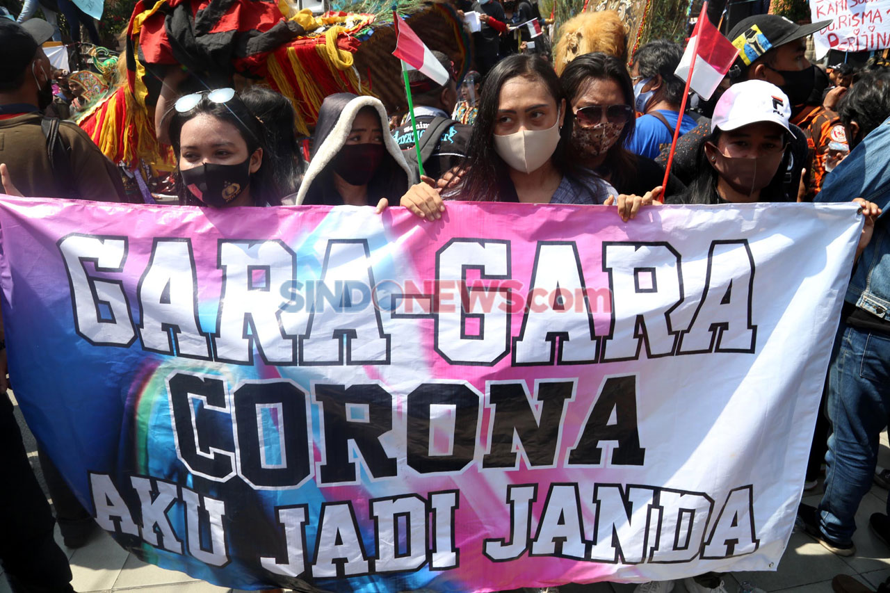 Pekerja Seni dan Hiburan...