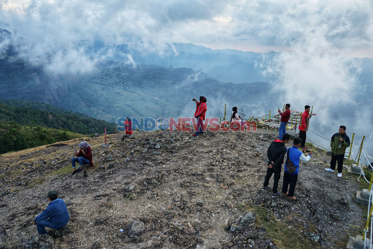 Sajikan Panorama Alam...