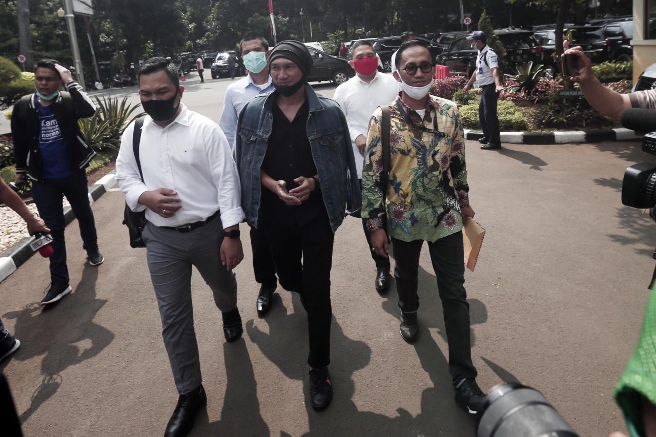 Musisi Anji Jalani Pemeriksaan...