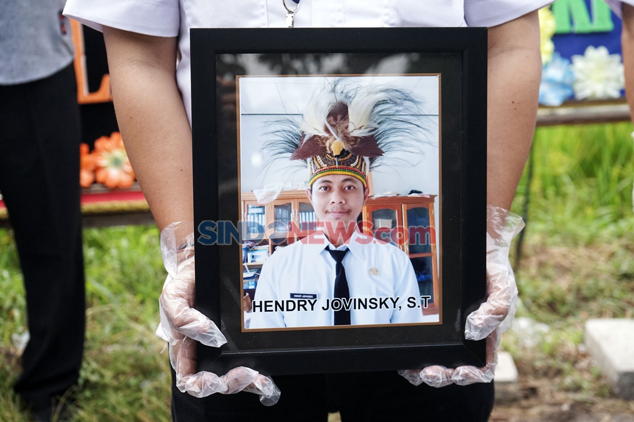 Jenazah Anggota KPU...