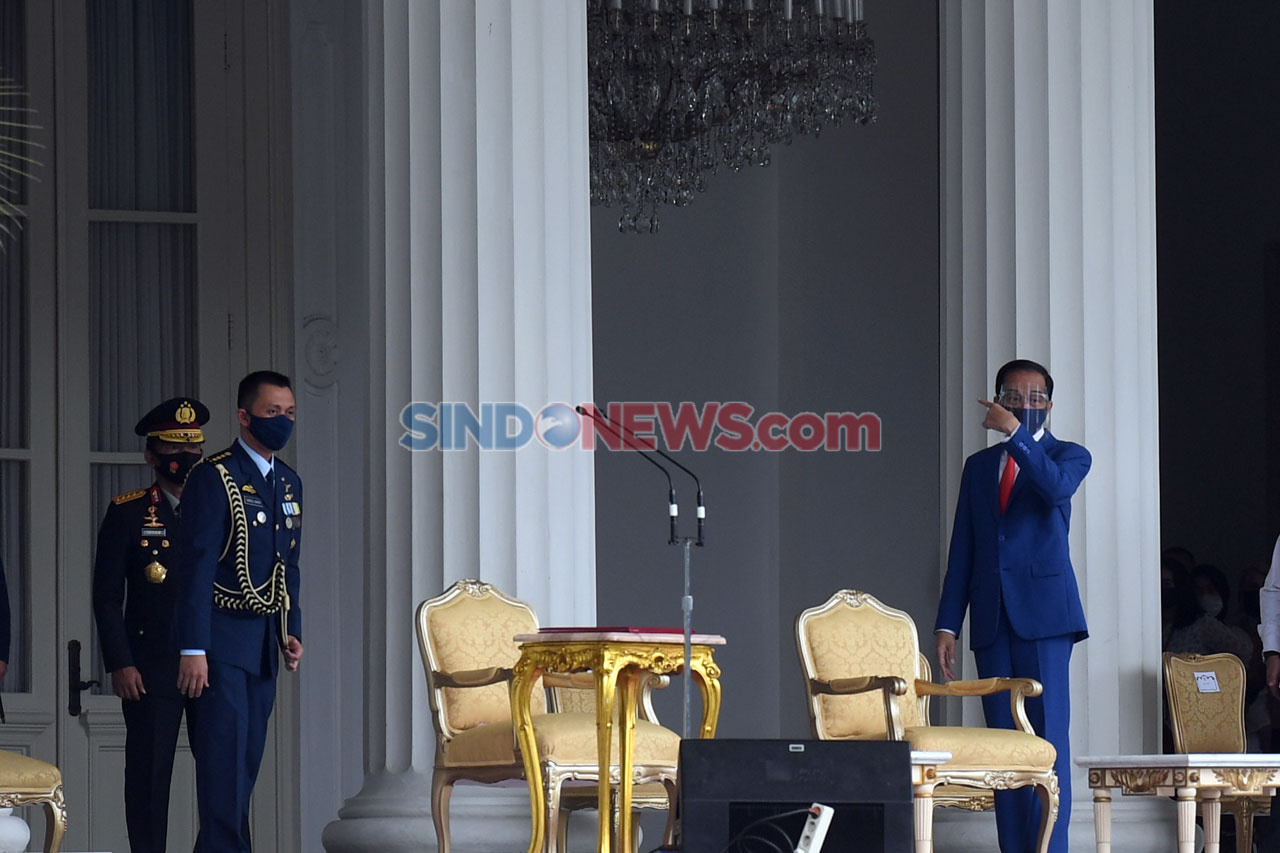 Presiden Jokowi Tinjau...
